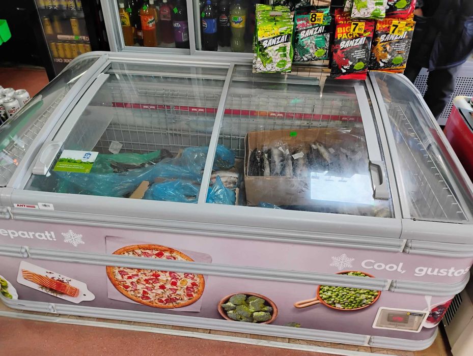 Vitrine frigorifice diverse marimi ,rafturi magazin in stare excelenta