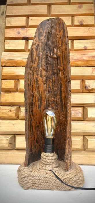 Нестандартна Дървена лампа
