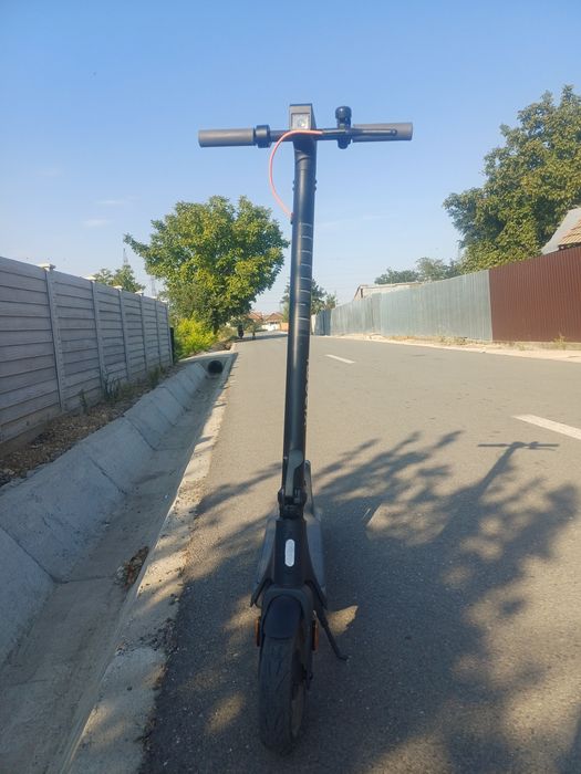 Trotineta electrica Xiaomi scooter 4 lite