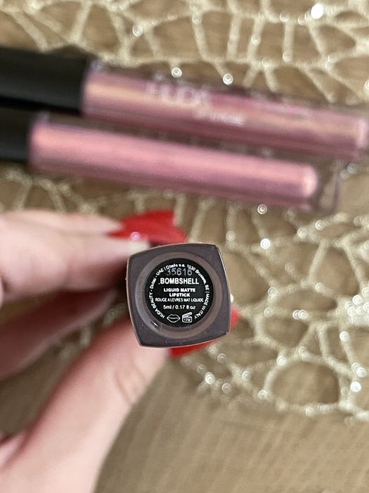 Huda Beauty Liquid Matte - гланц/течно червило