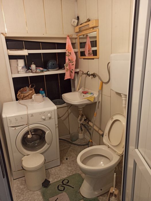 Продава се къща в с. Черна гора