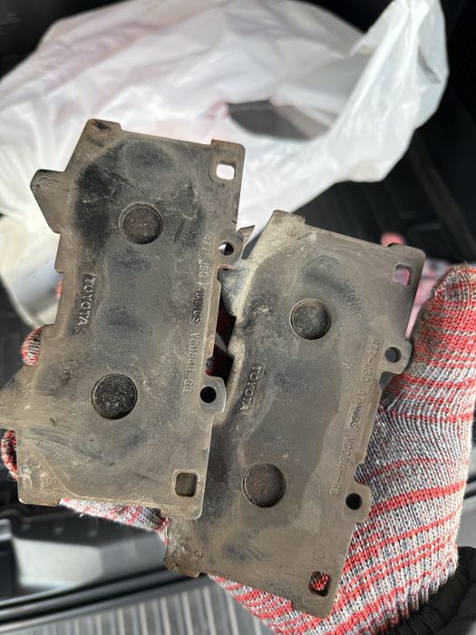 Колодки на Lexus 600