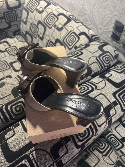 Продаю босоножки