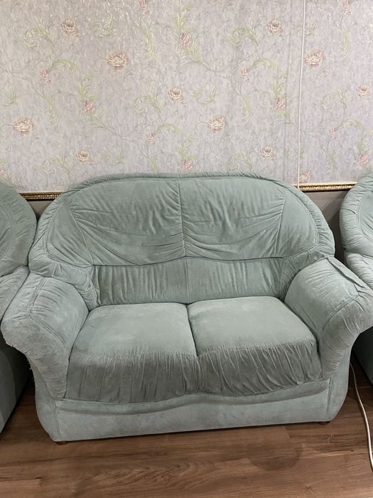 Мягкая мебель из 4х предметов