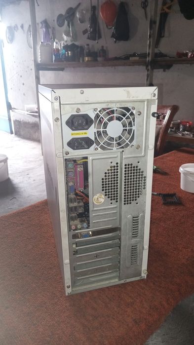 Прадам офесны процесар на запчасти