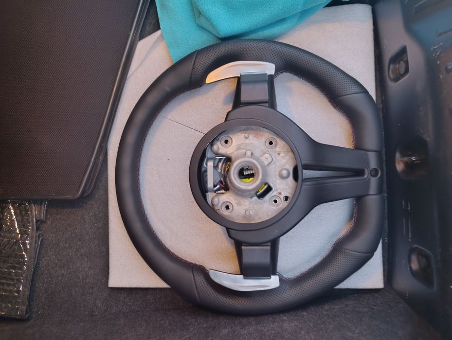 Продам: Руль на BMW F30