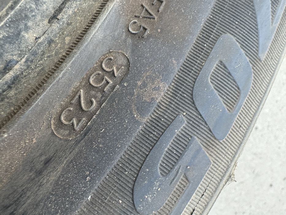 Продам зимние Шины R17/55/215