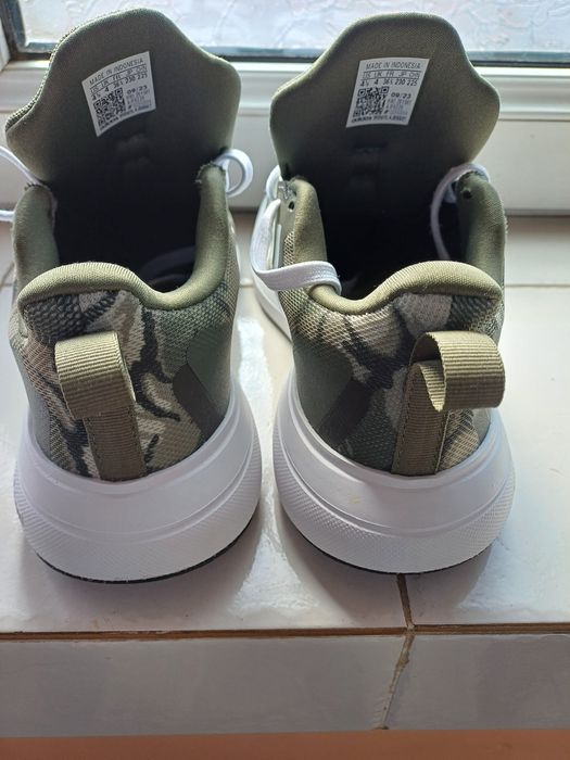 Маратонки Адидас 36,5