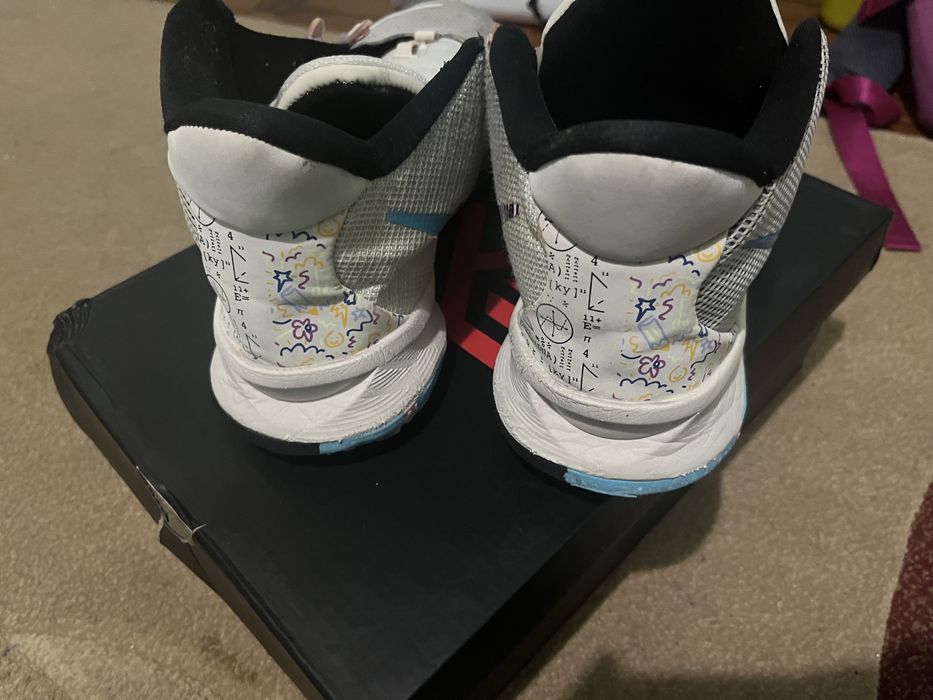 KYRIE 7 ep pale ivory/chlorine blue/black