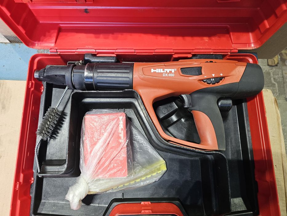 Монтажный пистолет