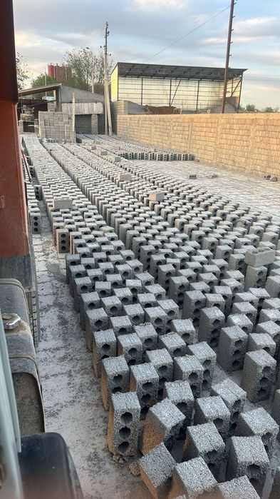 Шлакоблок прессовный