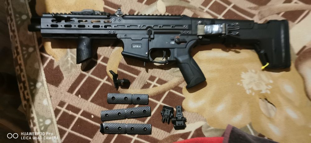 Airsoft UTR 45  6mm