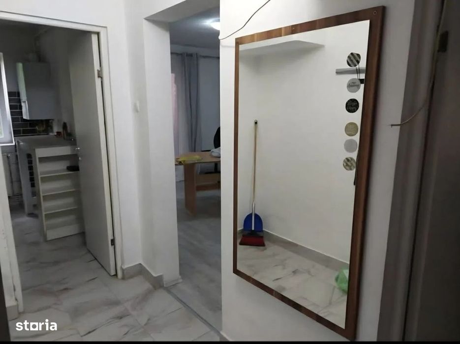 cv 166 V.Babes  Apartament cu 3 camere, balcon