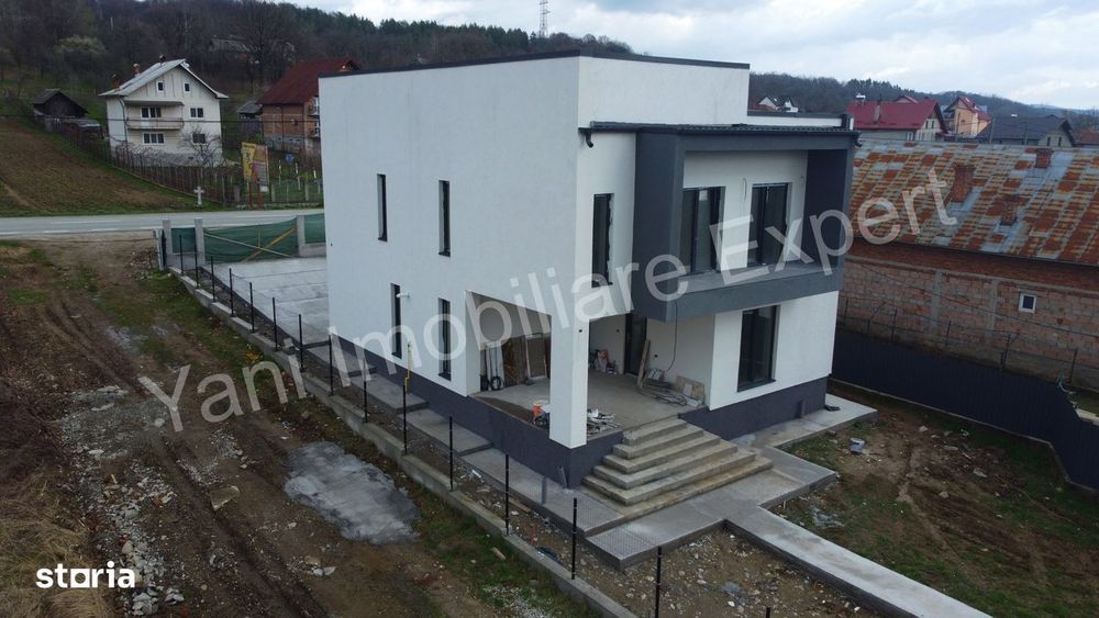 Casă de vânzare în comuna Băiculești, județ Argeș.