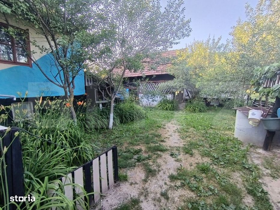 Casa cu 2 camere cu Anexe