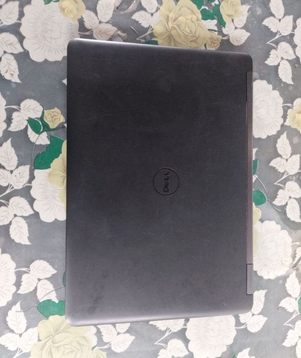 Laptop Dell Ĺatitude i3