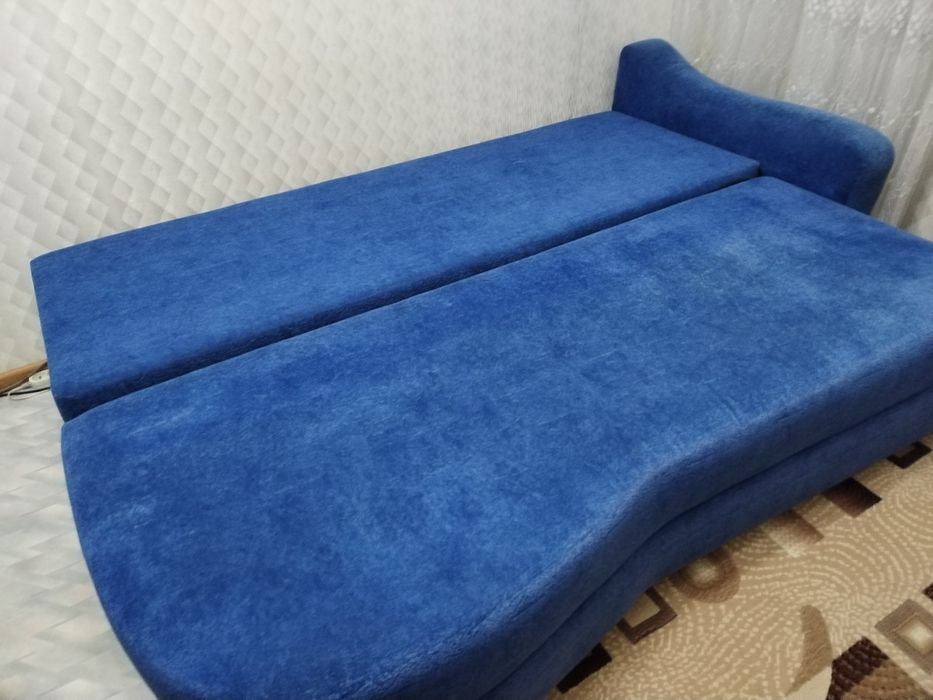 Продам диван раздвижной