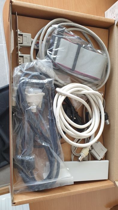 Pinnacle PC TV Pro tunner, radio, telecomanda cabluri