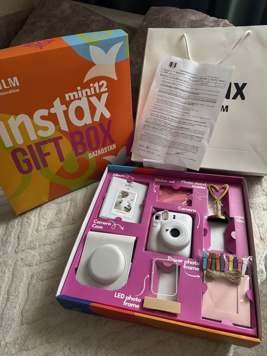 Fujifilm Instax Mini 12