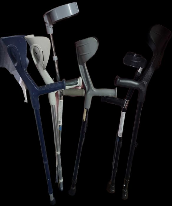 Костыли бу 5000 тенге пара и подростковые