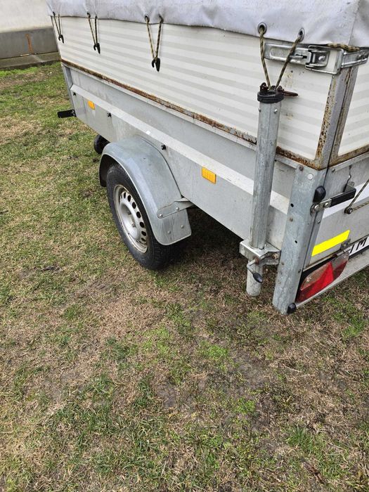 Vind remorca 750kg Stema