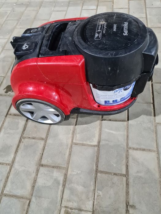 Продам пылесос Philips AquaAction