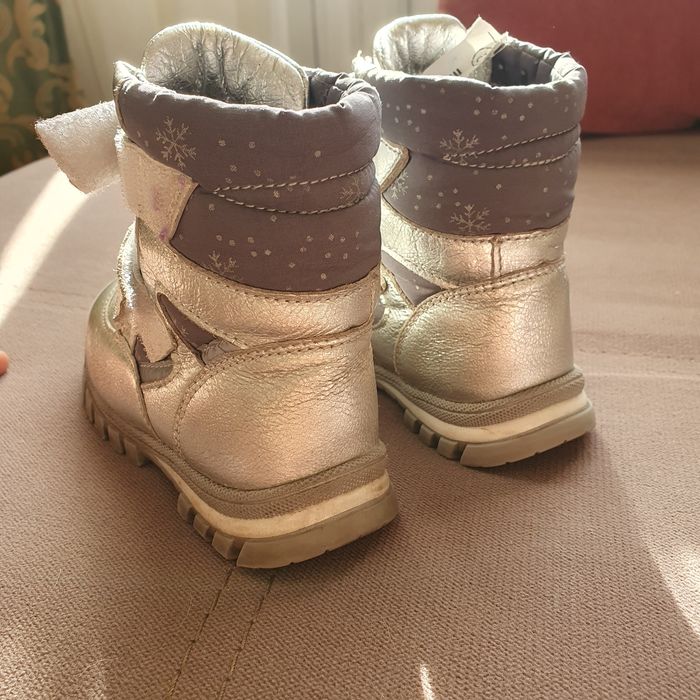 Ботинки, кроссовки, сапоги на девочку