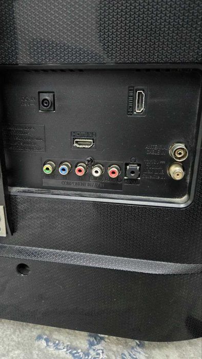 Telivizor Sotiladi LG 32 SMART EMAS