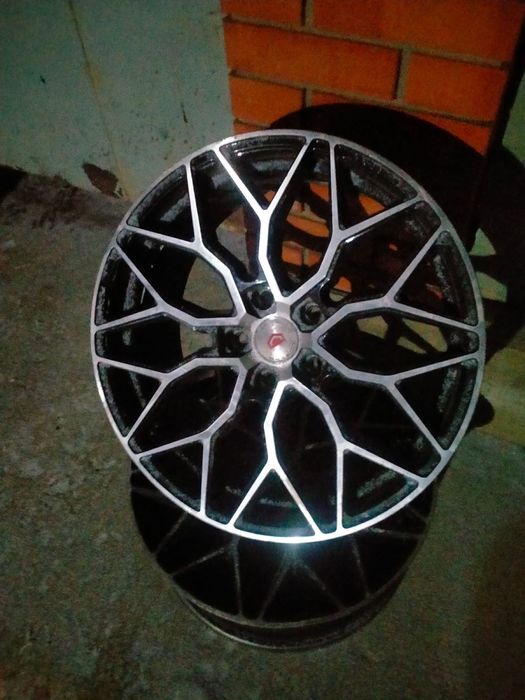 Диск на машину