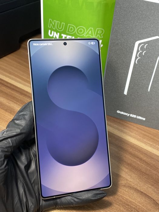 Samsung Galaxy s25 ultra • 256 GB • Titanium Black