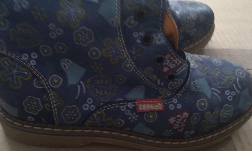 Ghete copii marca  " Olly "