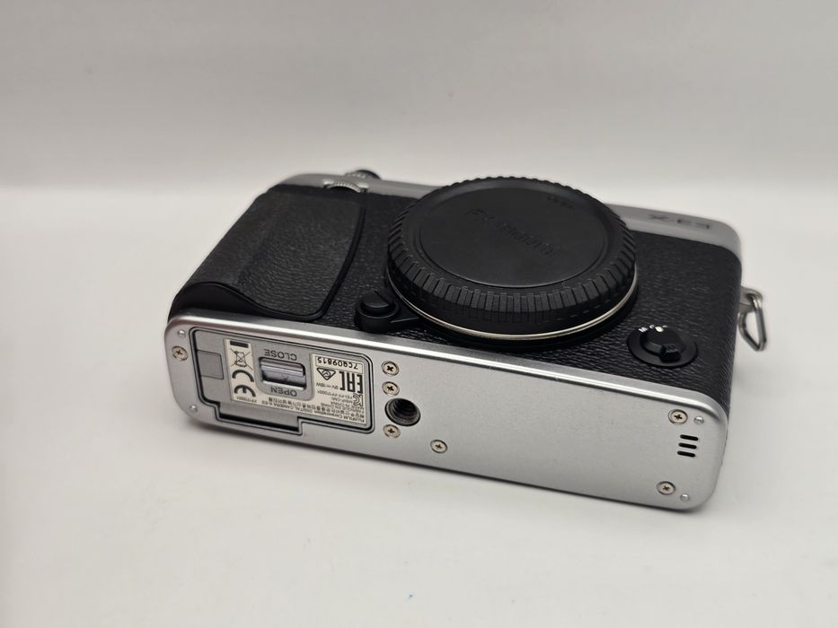 Body Fujifilm X-E3 (Silver) – Montură Fuji X