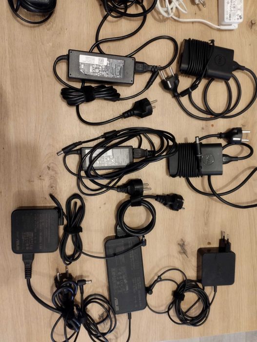 зарядно за лаптоп Lenovo, IBM, Dell, Hp, Acer, Asus, Fujitsu, Toshiba