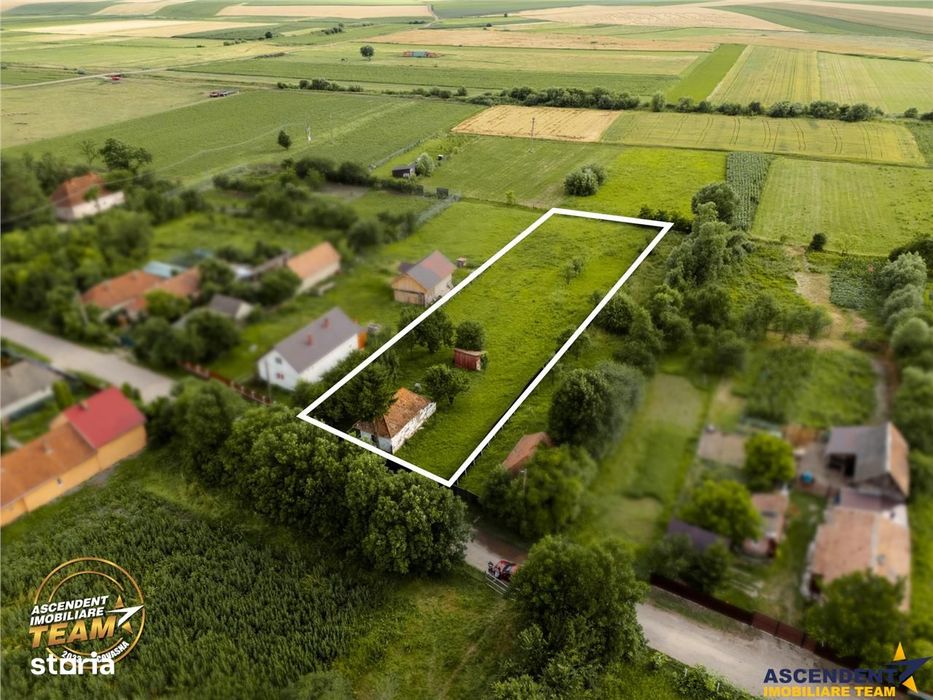 Refugiu autentic in Marcusa, 2.619 mp +casa traditionala, 24 ml Fs, ut