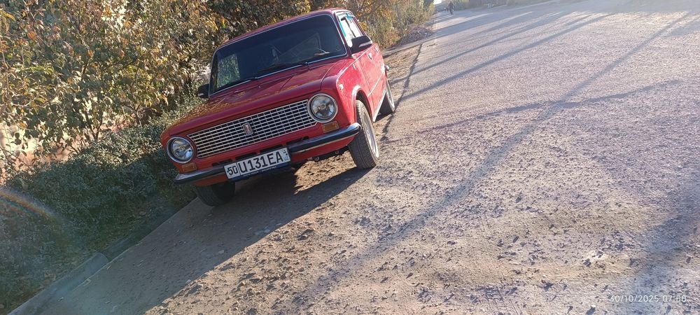 Vaz 21011 sotiladi