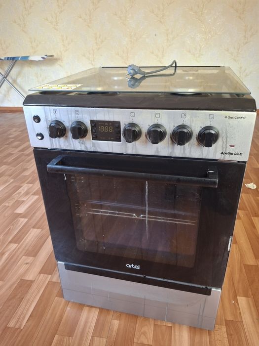 Продам газ.плиту