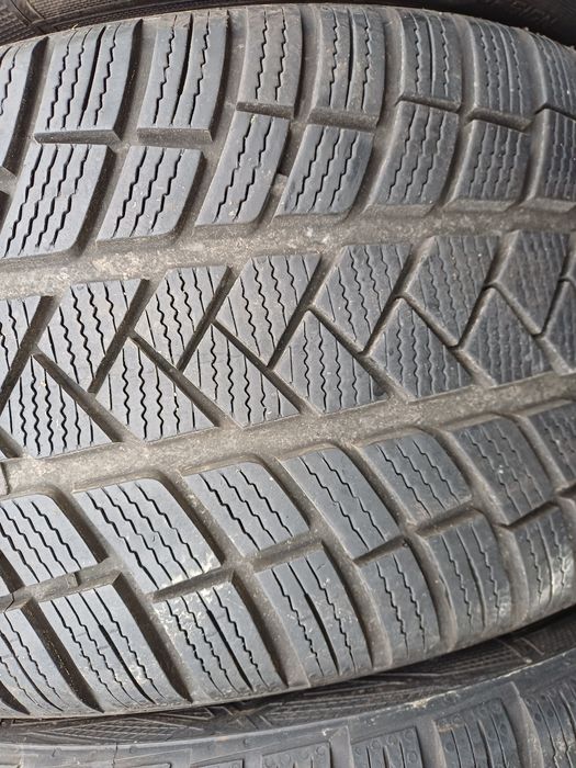 Гуми 225/40/19със255/35/19 Вредештайн