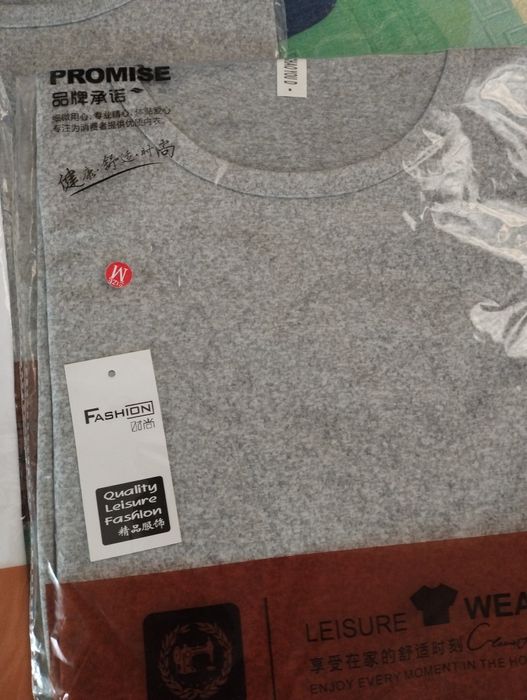 Продам футболки новые