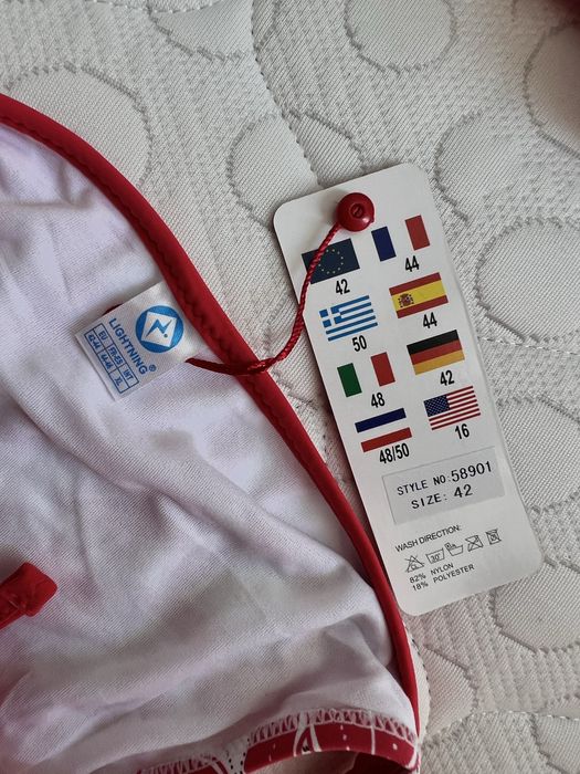 Costum de baie pentru femei cu legături