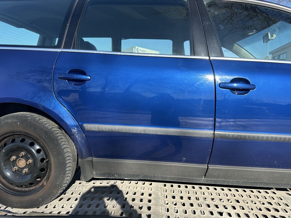 Врати десни за VW Passat 5.5 комби