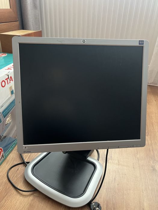 Vand monitor HP L1950