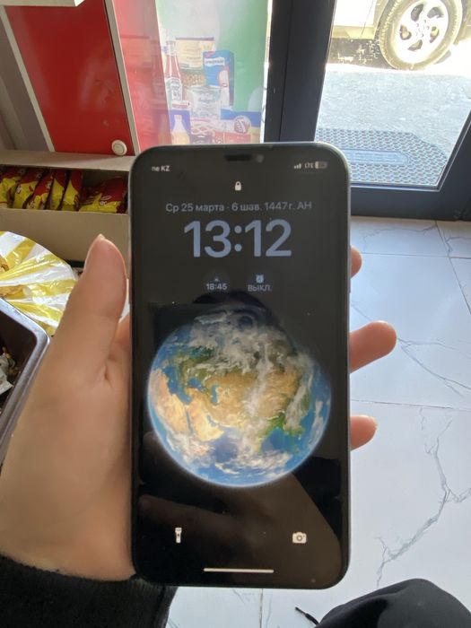 iPhone 11 телефон б/у