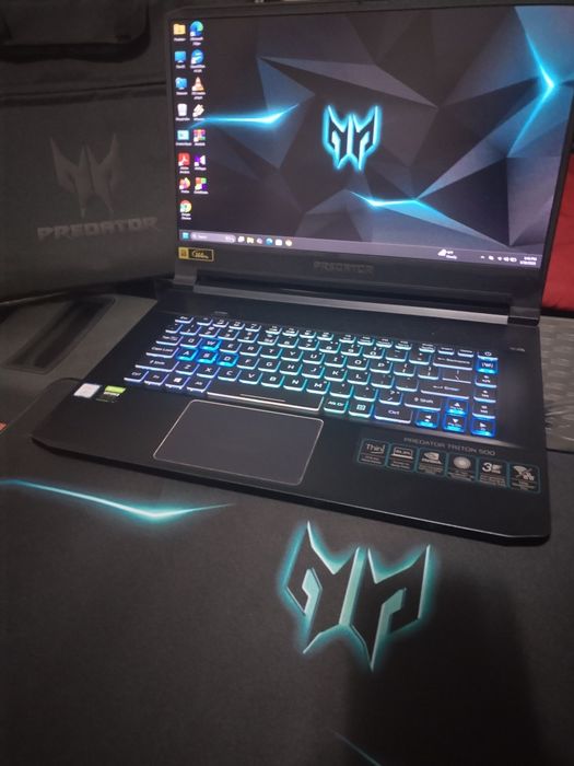 Laptop acer predator triton 500 cu geanta transport acer predator