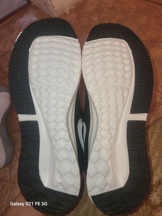 СРОЧНОПродам кроссовки Nike Pegasus