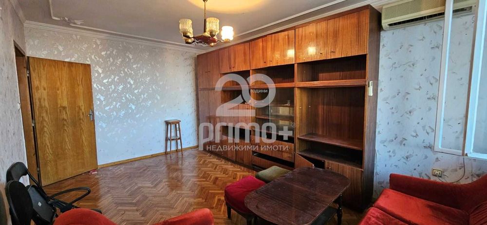 Апартамент с възможност за три спални