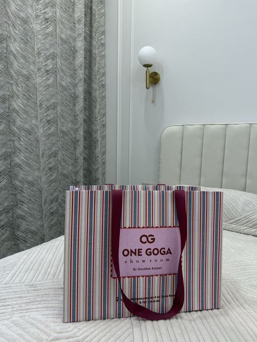 Продам дизайнерское женское платье