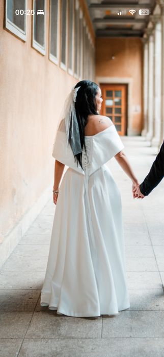 Vand rochie de mireasa