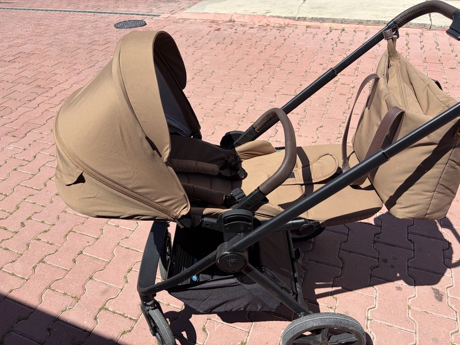 Venicci Комбинирана количка 2 в 1 Claro 2 Caramel и  Venicci Стол за кола Tiago (0-13 кг.) Beige