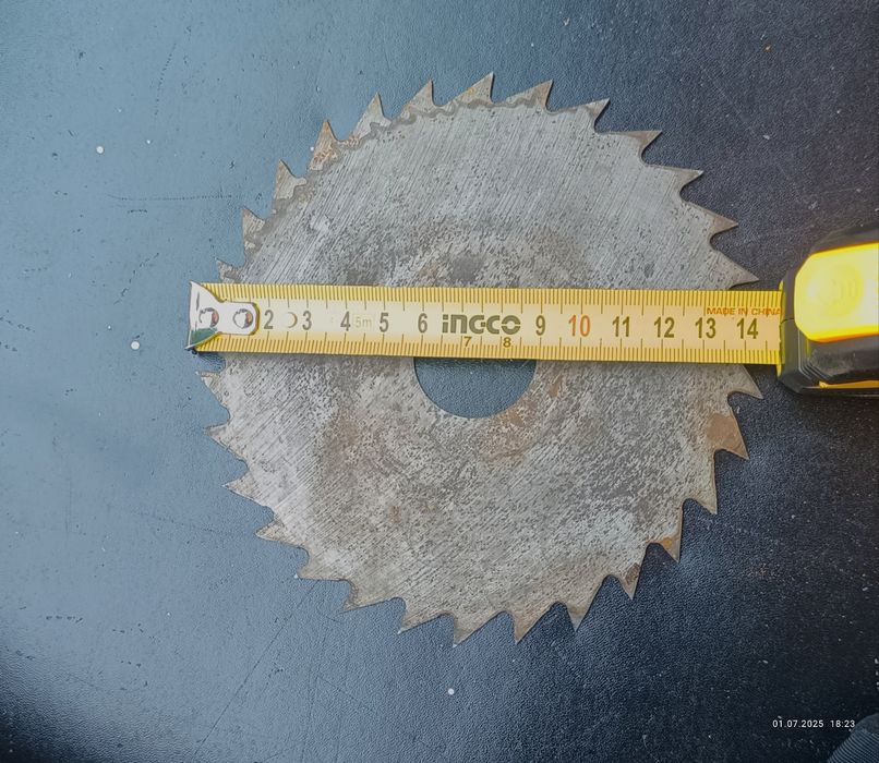 Пилы для циркулярного станка. Фреза. Ножи для электро фуганка