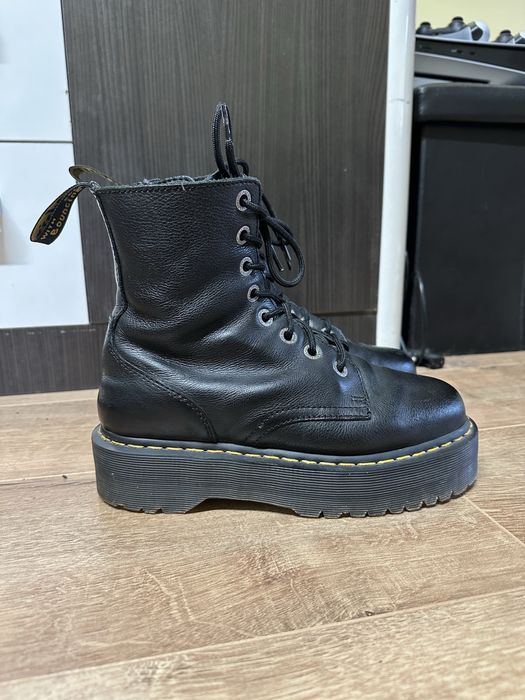 Dr. Martens Jadon